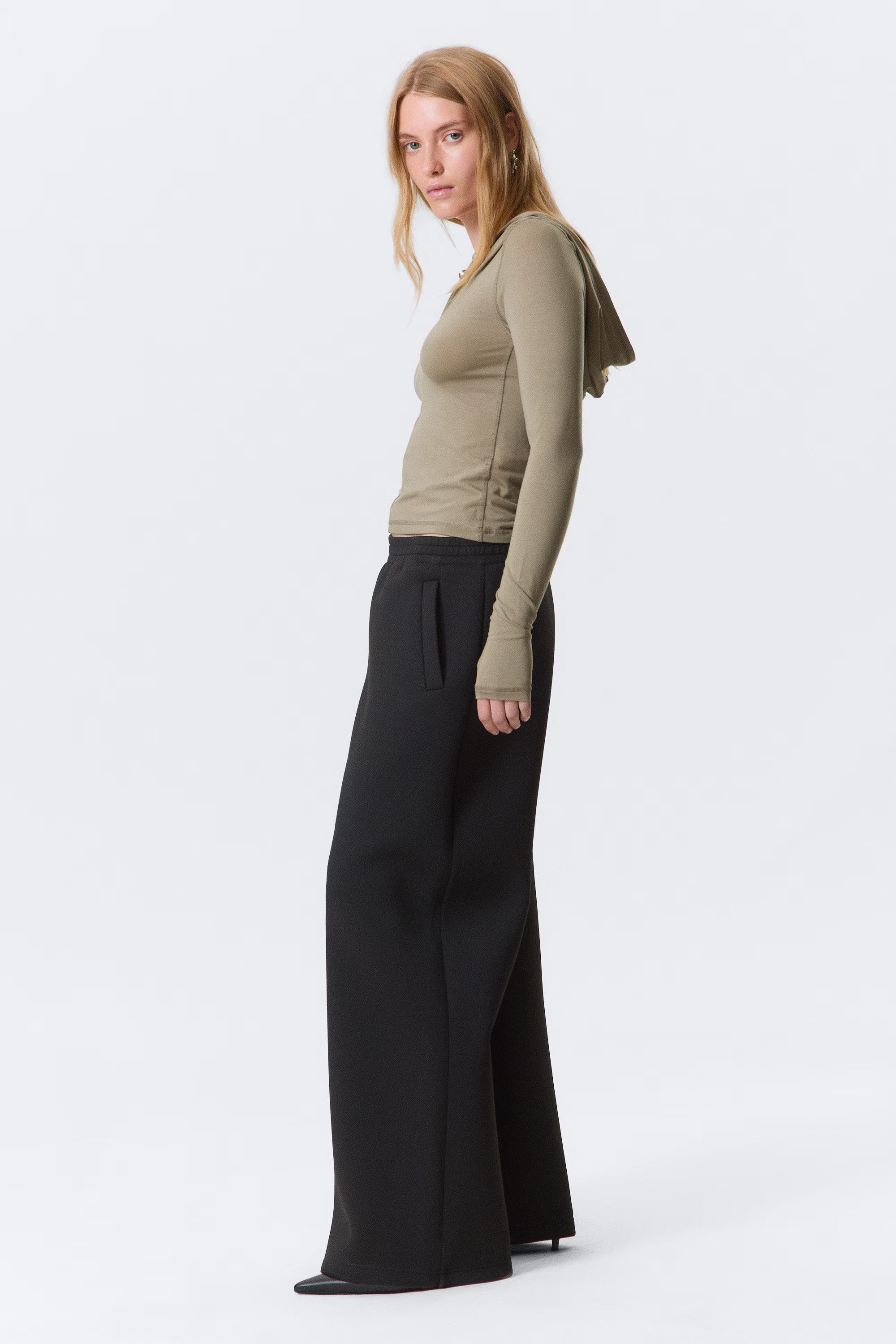 RELAXED WIDE LEG SWEATPANTS