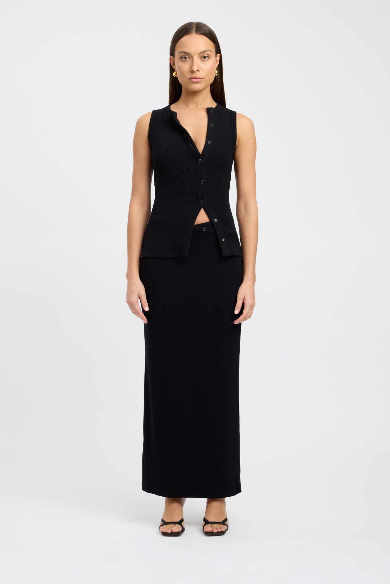 MODAL BUTTON TANK