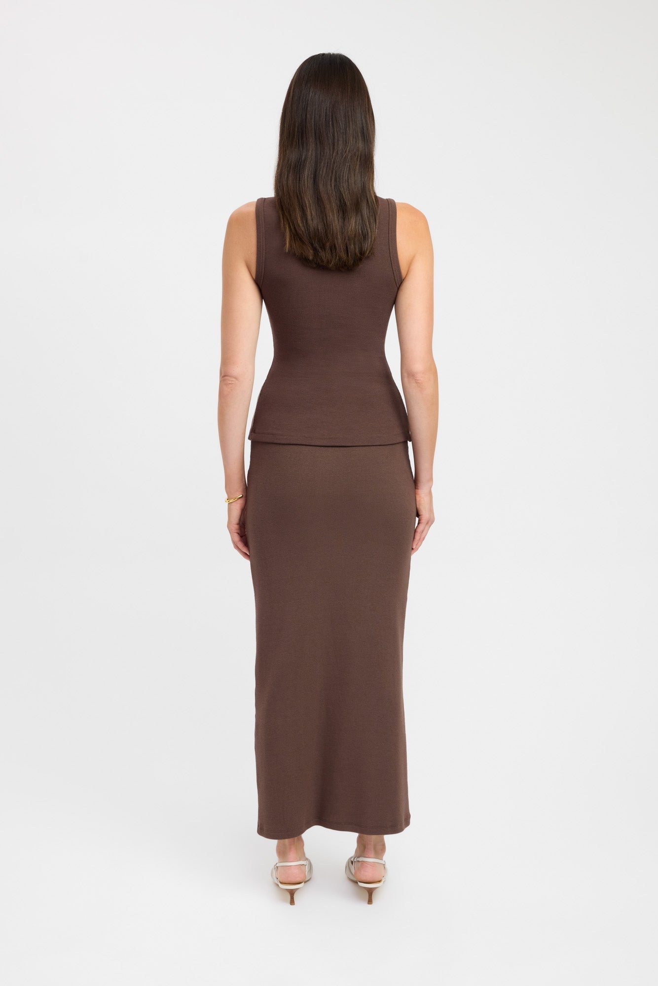 MODAL BUTTON TANK