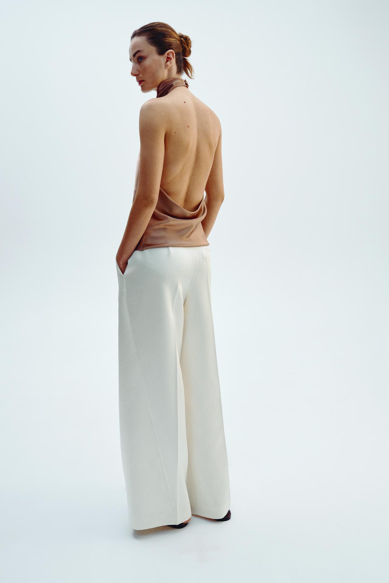 VELA HALTER TOP