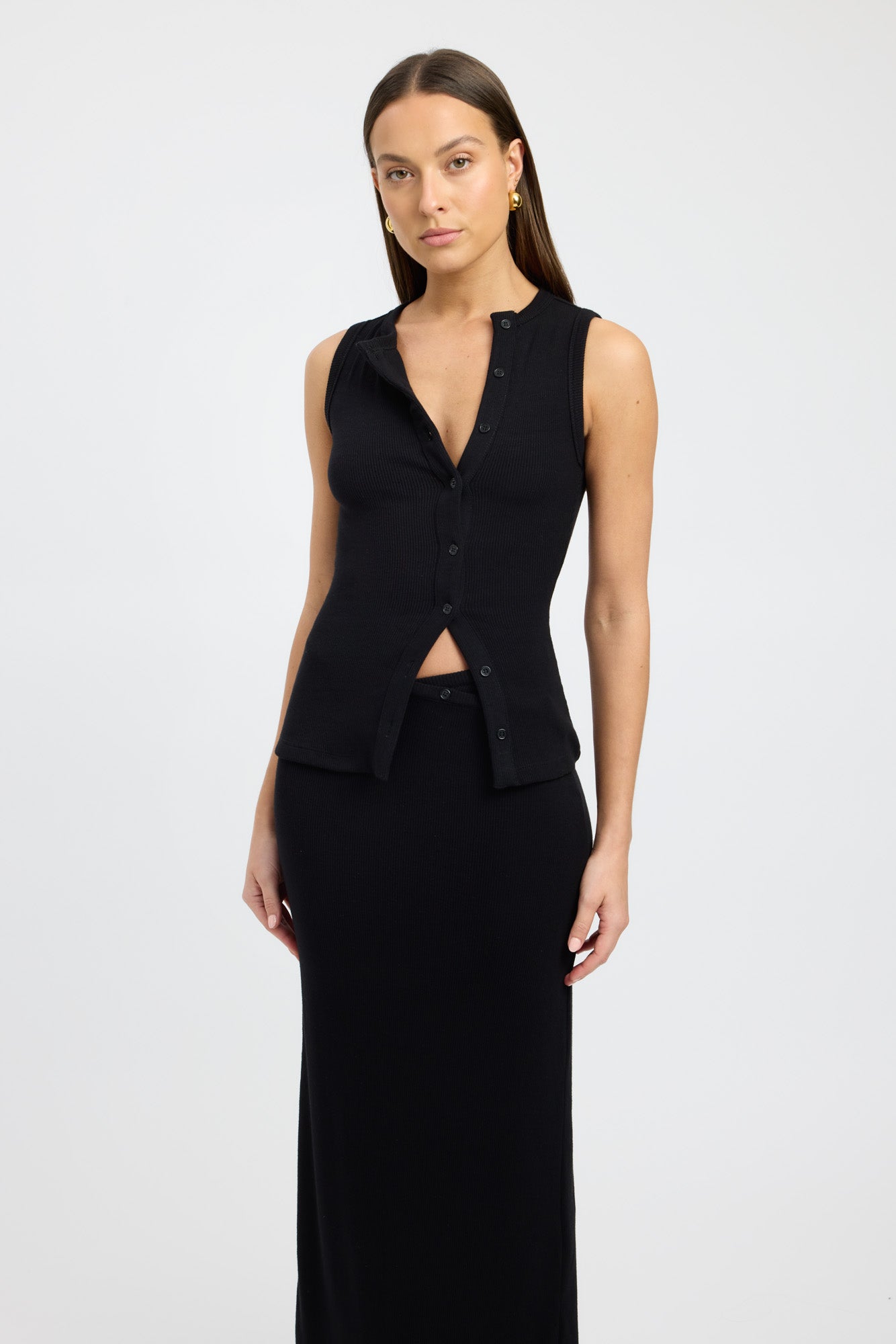MODAL BUTTON TANK