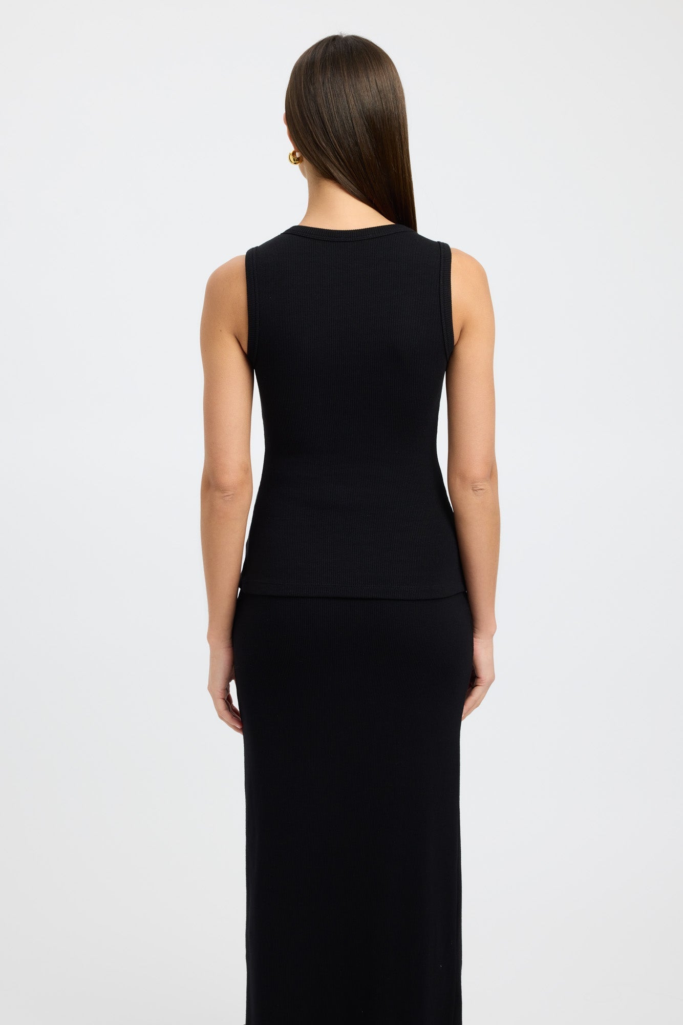 MODAL BUTTON TANK