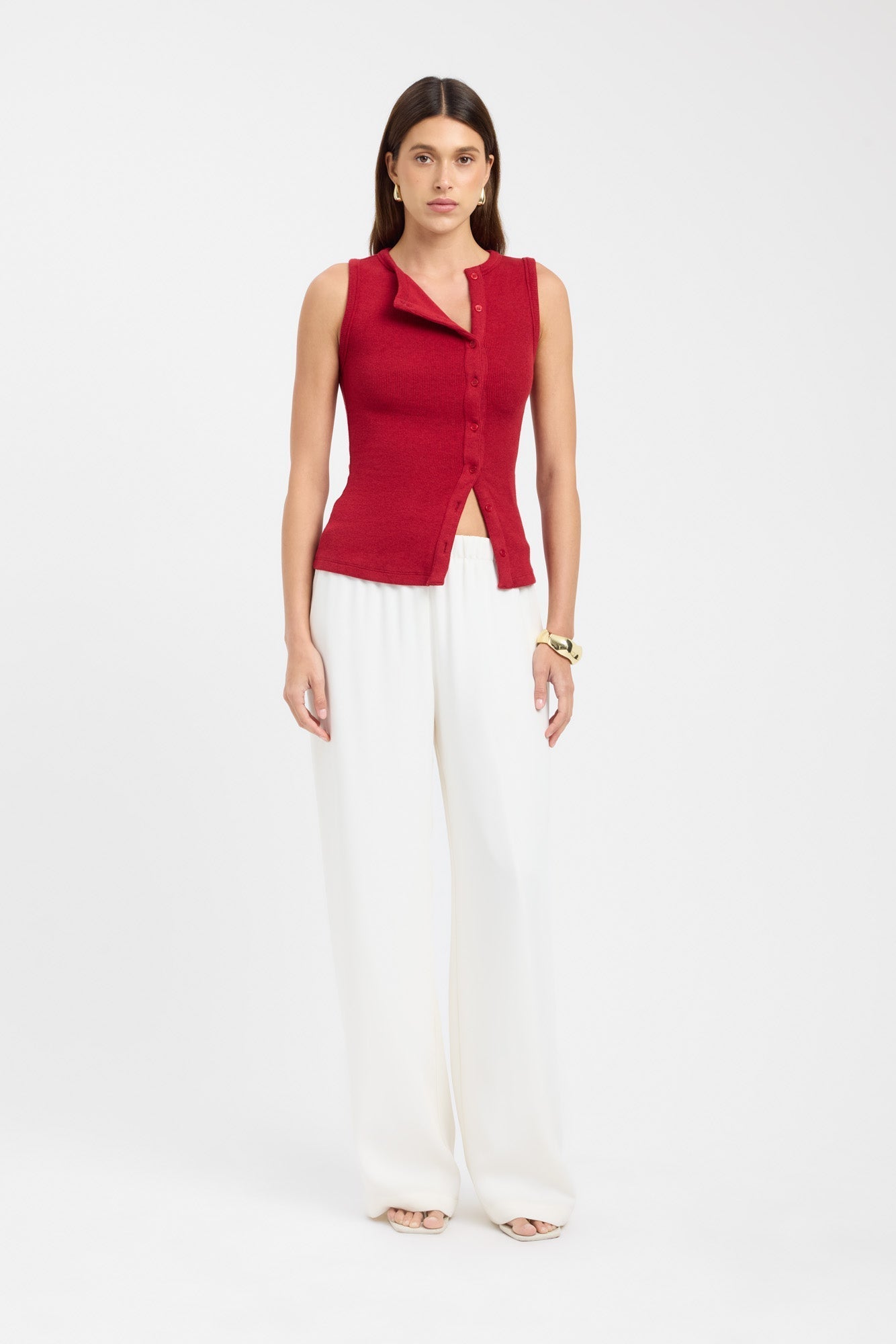MODAL BUTTON TANK