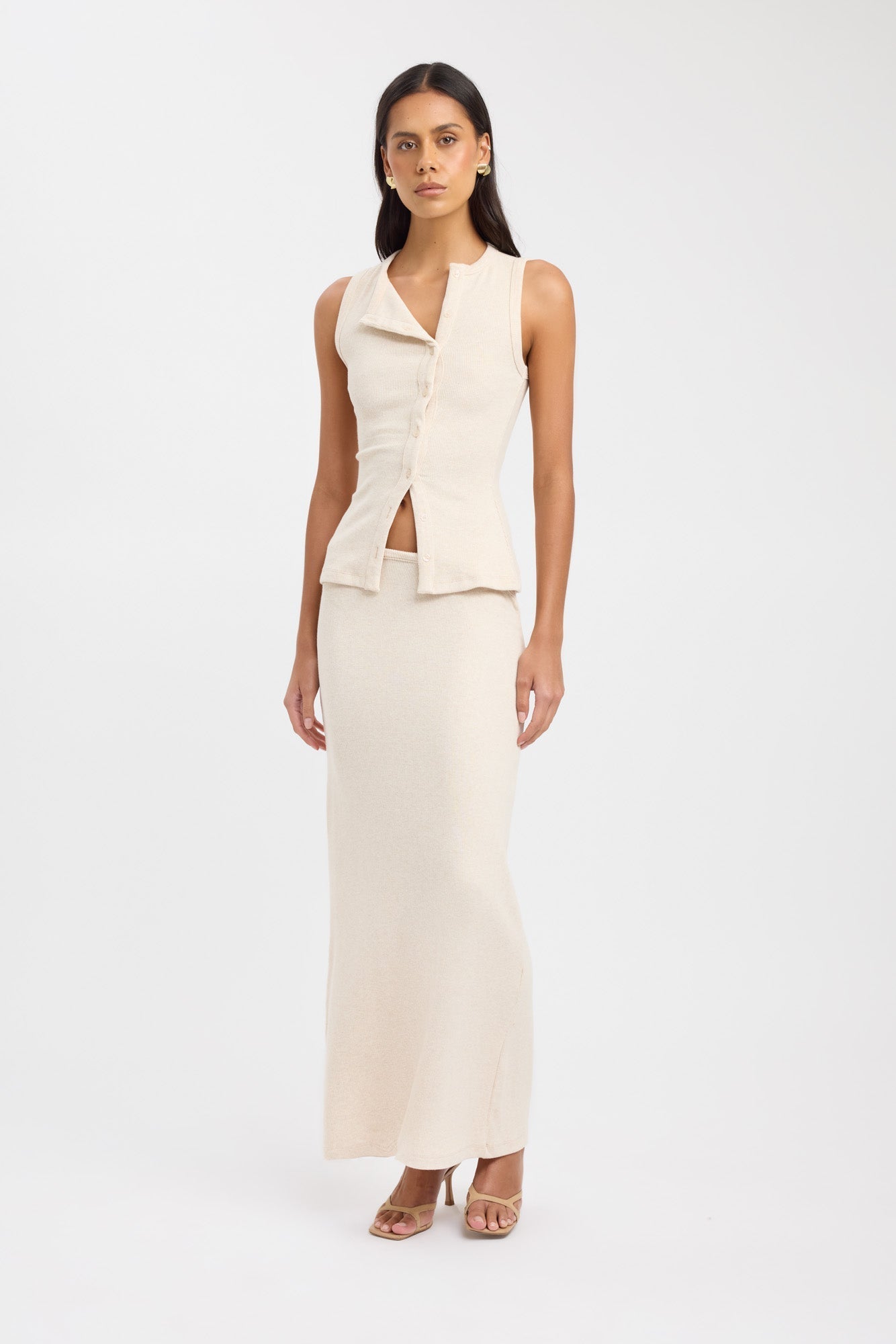 MODAL BUTTON TANK