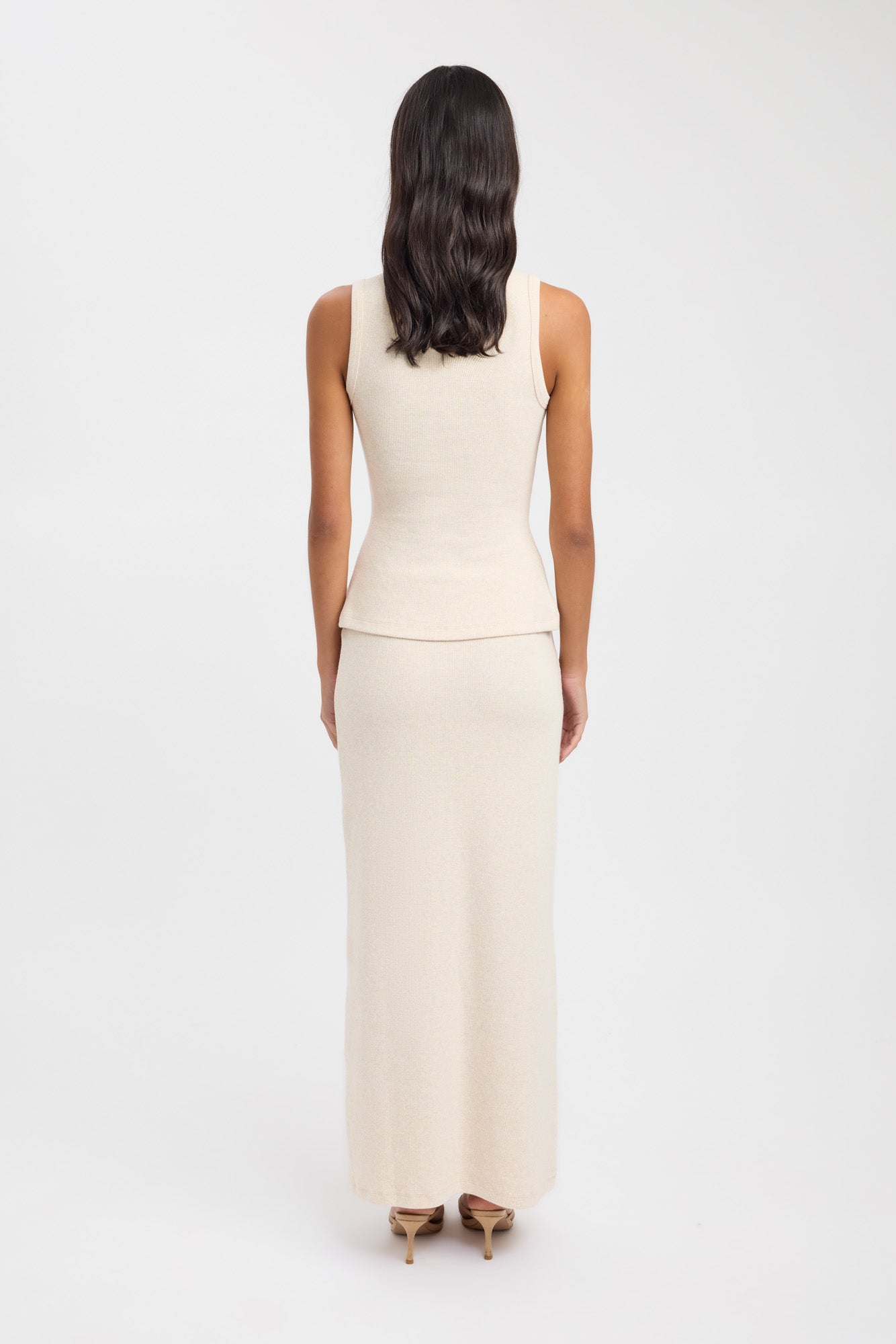 MODAL BUTTON TANK
