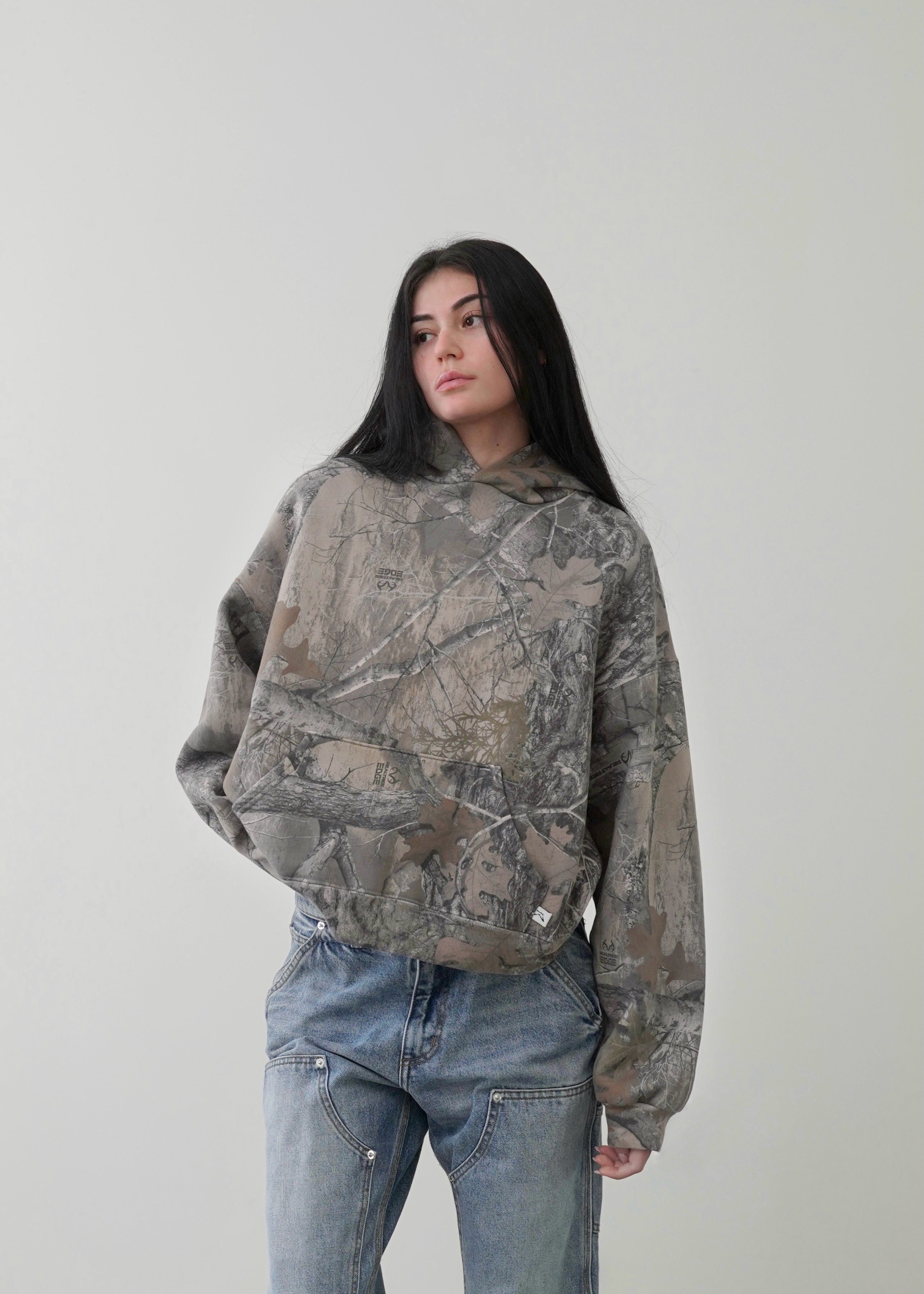 AKIMBO CAMO HOODIE