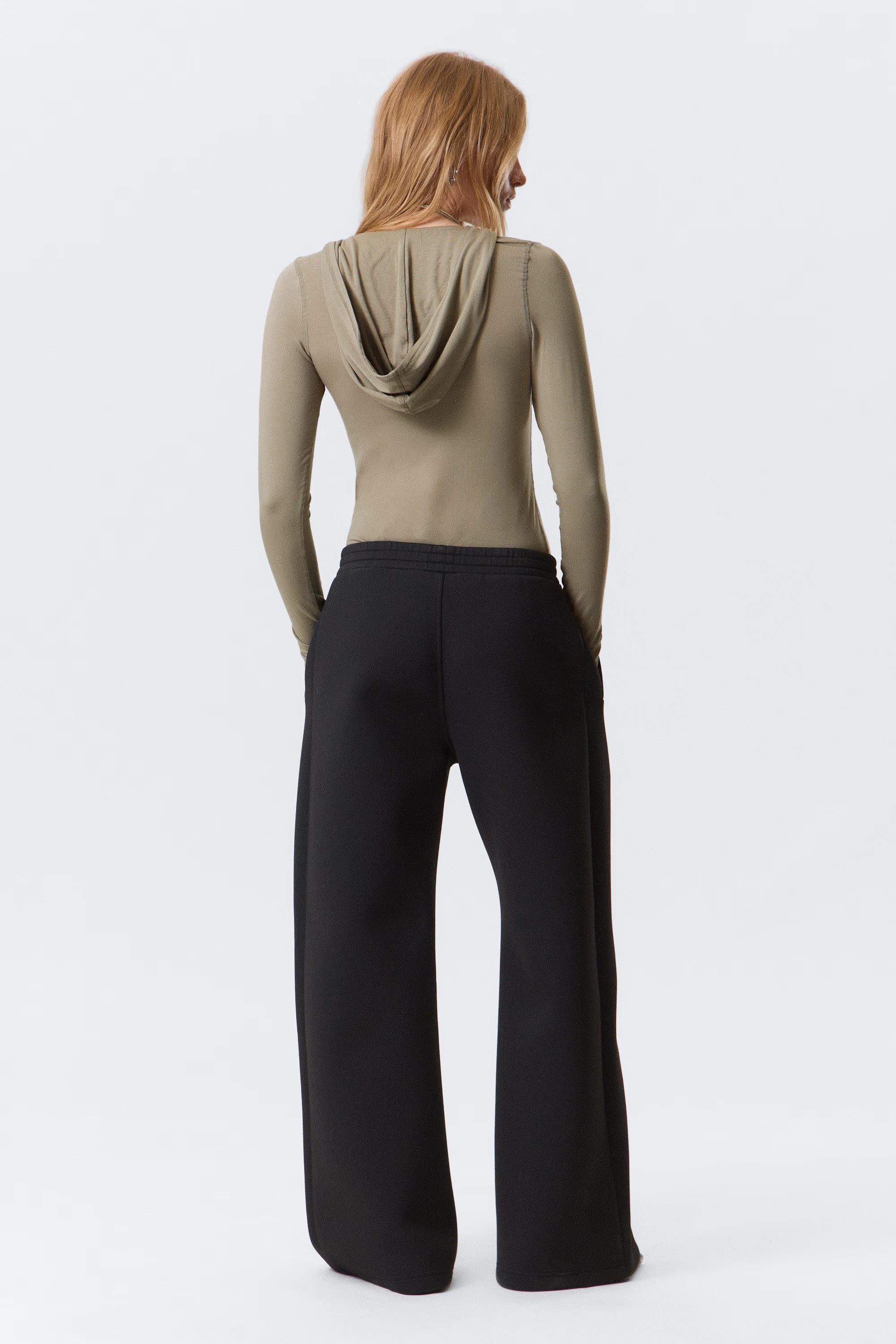 RELAXED WIDE LEG SWEATPANTS